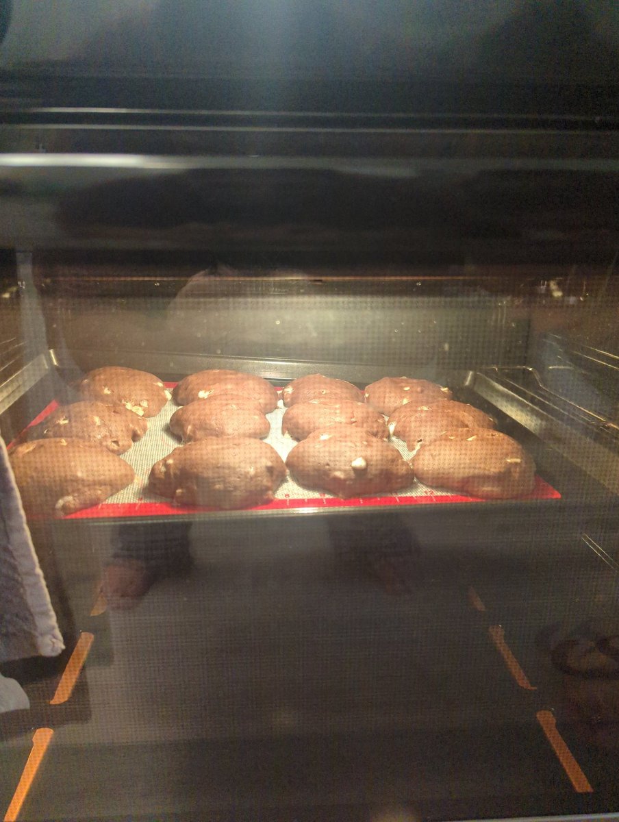 HootXIV's tweet photo. Cookies https://t.co/0Ct6MHF68L
