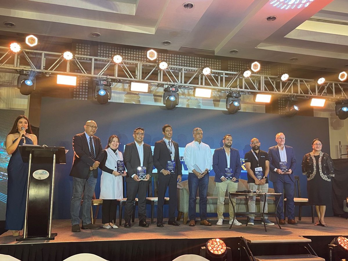 realamitkale's tweet image. Speaking in the panel discussion - Breakthrough in digital transformation at #CebuTransformationSummit. We also had @wipro transformation booth set up to demonstrate our #SmartOps capabilities thru the VR video for the visiting delegates. #transformations #digitalinnovation #pex