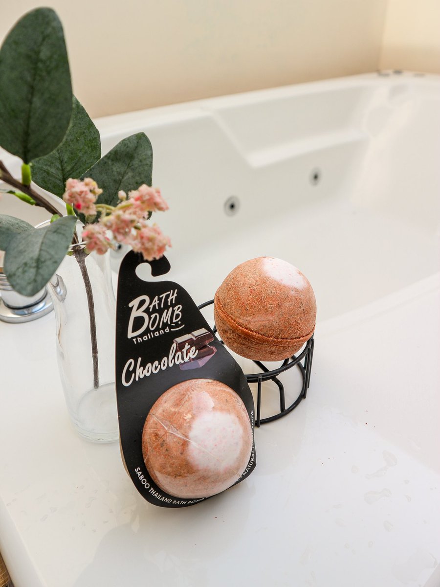Saboo_TH's tweet photo. โพสต์นี้สำหรับทุกคนที่ชื่นชอบ ความหอมหวาน มันส์ ขอแนะนำ 😊🫰
🍫Bubble bath bomb Chocolate   🍫 กลิ่นหอม มัน นัว หอมฟุ้งติดผิว

🎉 ซื้อ 3 ชิ้น วันนี้ ในราคาเพียง 299 บาท (จากปกติ ชิ้นละ 125 บาท) + ส่งฟรี‼️

📍สนใจ🛍️สั่งซื้อได้ที่ Line official: คลิก https://t.co/fRatm4dLjy https://t.co/Wt4jomAoPH
