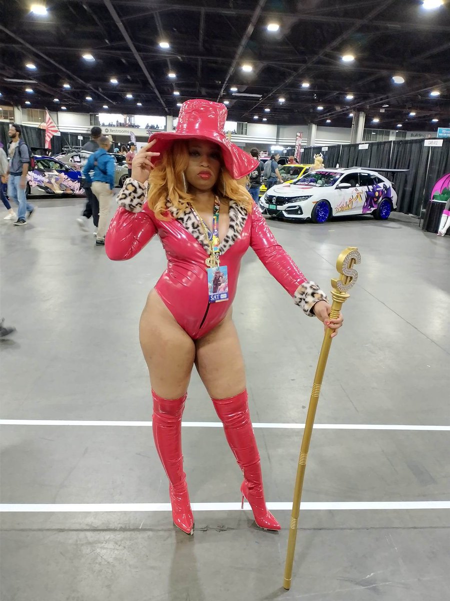 My workers make dough. I collect their shmoney. LOL 
-
-
-
#moneywise #cosplayer #cosplayergirl #pimp #Diva #sexy #model #actress #cosplayworld #cosplaylife #redhot