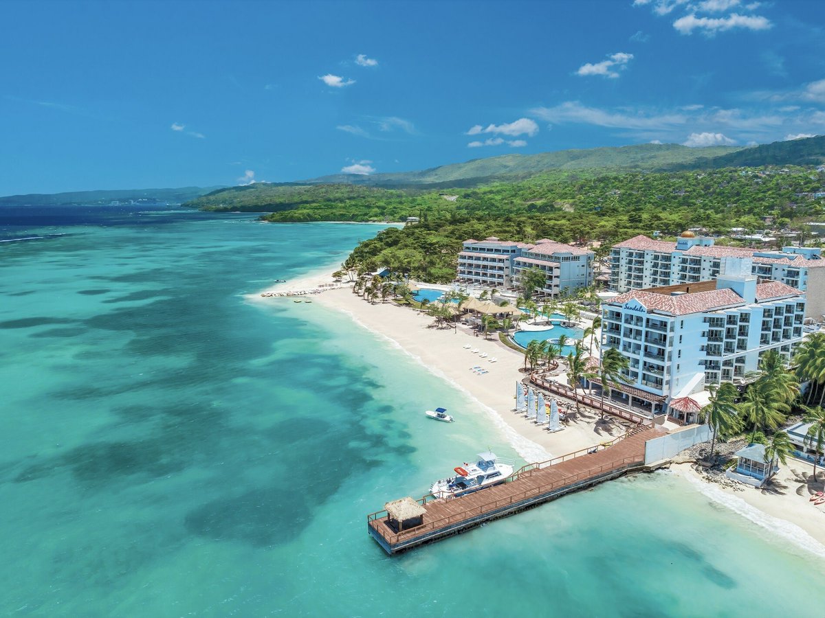 TriptheIslands's tweet photo. And it opens! Sandals Dunn's River Resort ❤🎉🎉

#sandals #dunnsriver #triptheislands #resortopening

https://t.co/UwaQhl6dzV https://t.co/sT636gVu1E