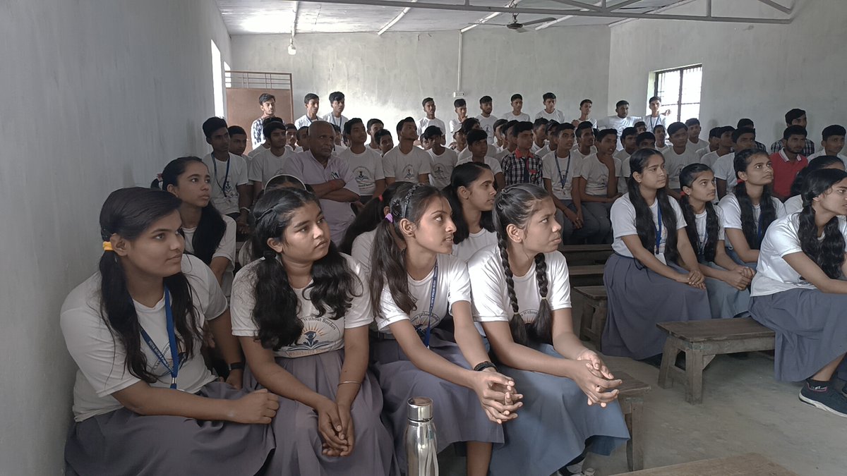 KCS_Foundation's tweet photo. At Whiteboard Schools (@wbsbihar), we're dedicated to nurturing the minds of the future, and what better way than by combining education with the magic of discovery? We had an incredible day at Vidya Vatika Public School, Samastipur District, Bihar, India, showcasing our Chemistry Magic Show. 
Our young curious learners used simple household items like lemons, turmeric, and limes alongside the tools from our Science Lab, facilitated by the stellar teachers. They learned, explored, and uncovered the fascinating properties of acids, bases, and salts. 
A heartfelt thank you to the management of Vidya Vatika Public School for their support and to Mohammed Miqdad Husain, our founder and a year 12 student from the prestigious @DubaiCollege , Dubai, UAE. His inspiring initiative to educate the underprivileged students in the rural parts of Bihar has set the stage for a brighter future. 
Whiteboard Schools, in collaboration with KCS Foundation India(@KCS_Foundation), is on a mission to ignite the spark of curiosity and wonder, because we believe that when children start to question, they transform into true knowledge seekers and creators.
Join us on this journey as we open up a world of possibilities for the young minds. Let's help them create a better future for all.
@DubaiCollege  @IndianDiplomacy  @cgidubai @IndembAbuDhabi @narendramodi  @MEAIndia  @DrSJaishankar @NitishKumar 
#WhiteboardSchools #Science #Education #Curiosity #Bihar #KnowledgeIsPower #ChemistryMagicShow #ThankYouMohammedMindedHusain #KCSFoundationIndia #DubaiCollege