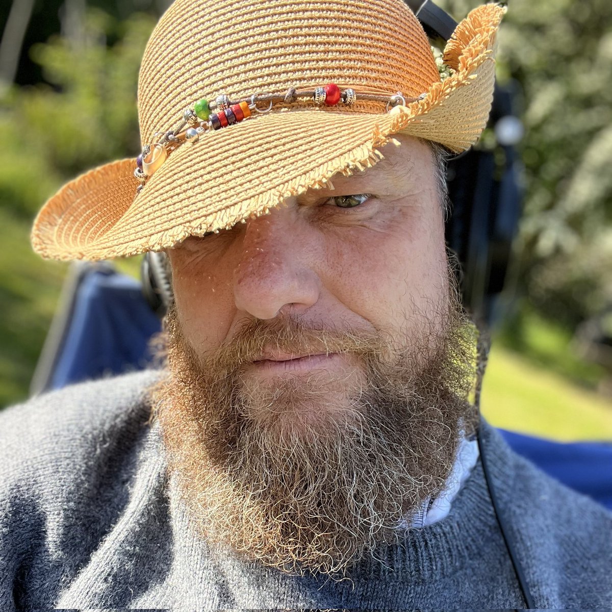 cypressius's tweet photo. Enjoying a nice day in nature and soaking up the sun. #nature #sunbathing #sundaypicnic https://t.co/ulKzG9BgtT