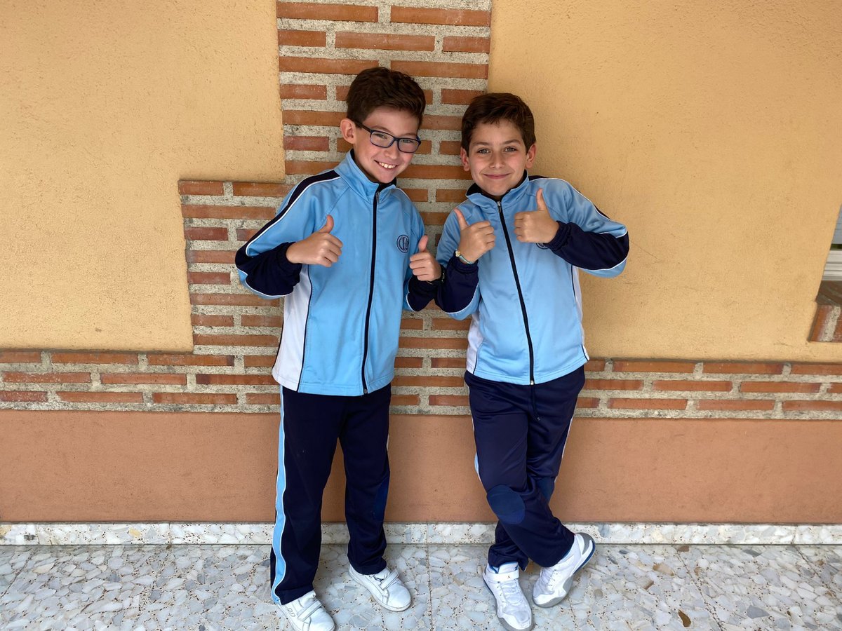 📸 Last thursday two of our 4th primary graders did the Movers Cambridge test ✅👏🏻 They will be waiting anxiously to know their results 📝 🇬🇧 #EducacionVicenciana #ColegiosHHCC