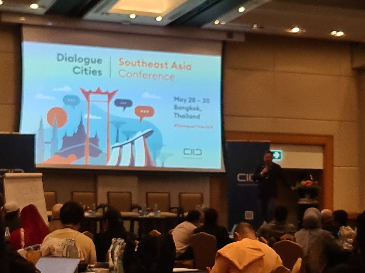 paulmhedges's tweet photo. Day 2 #DialogueCitiesSEA have working groups on Women, Youth, Research, Policy, and addressed by regional director #UNDP https://t.co/uK43vIr8hf