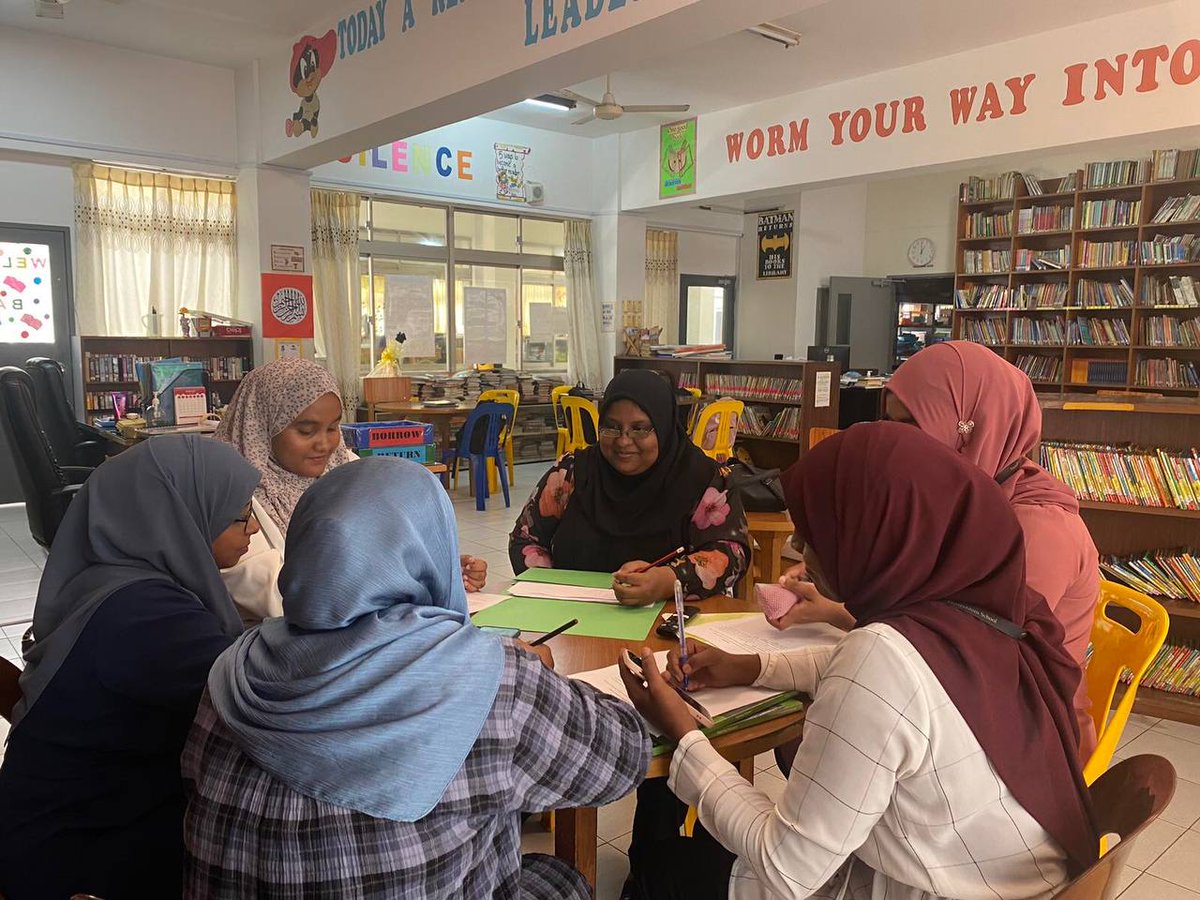 cete_tiss's tweet photo. Action Research with different teachers. We are delighted by their achievements and wish them the best for their future endeavors. https://t.co/Tv6i5k8HV4