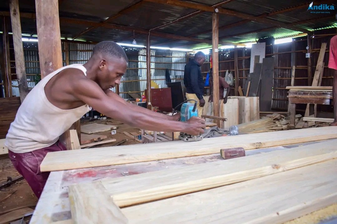 Dyna_Co's tweet photo. #Abatwup Consistancy and hardwork pay off keep fighting against both #Poverty and #unmployment https://t.co/KzupW4iIjM