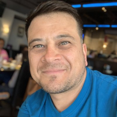 ernie_qs's tweet photo. #NouvellePhotoDeProfil

#Canada #Québec #Gatineau #Aylmer #LGBT #LGBTQI #GayCanada #GayQuebec #GayGatineau #GayMen #GayGuy #GayMenOver40 #GayAt50 #Gay https://t.co/Qi22AqqVdu