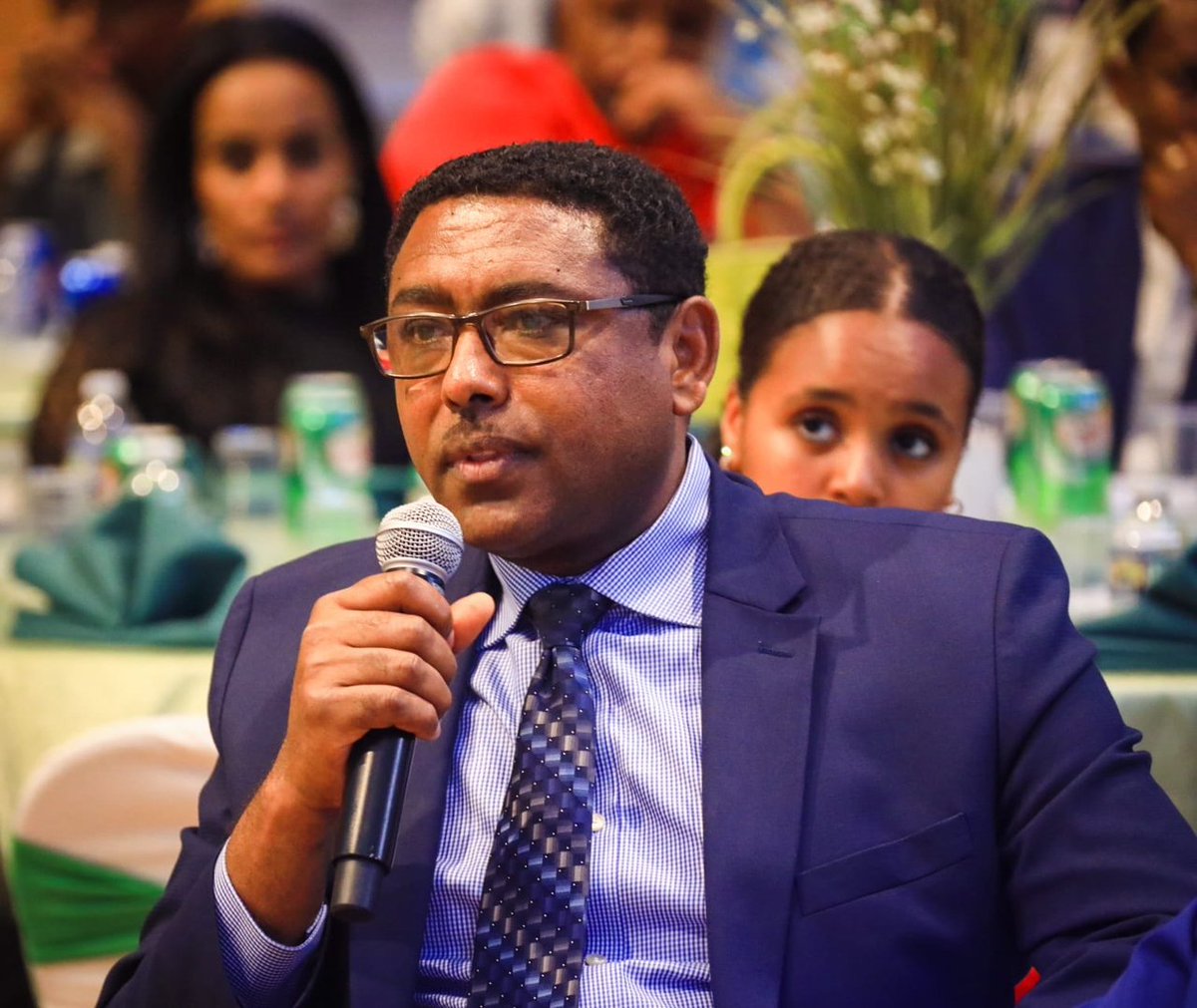 the diaspora community realized addis Ababa’s great initiative towards people-oriented works and completed and ongoing mega projects. The community showed its interest to be part of the initiatives. At the same time, the diaspora community promised to give 200,000$ support 2/3