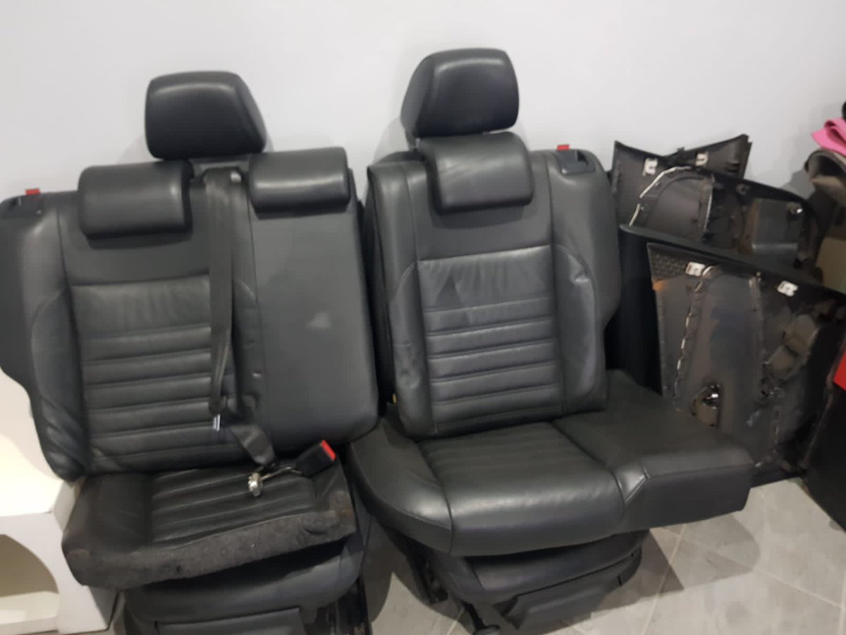 For sale including door panels for polo6