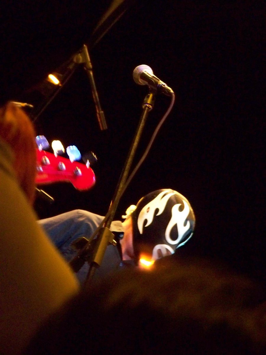 El Reverendo, <a href="/jcholby/">ReW</a> , en el toquín de <a href="/AcapulcoPerdido/">Lost Acapulco</a>  que dieron en el <a href="/CanalOnceTV/">Canal Once</a> cuando era chido y tenía buena programación.