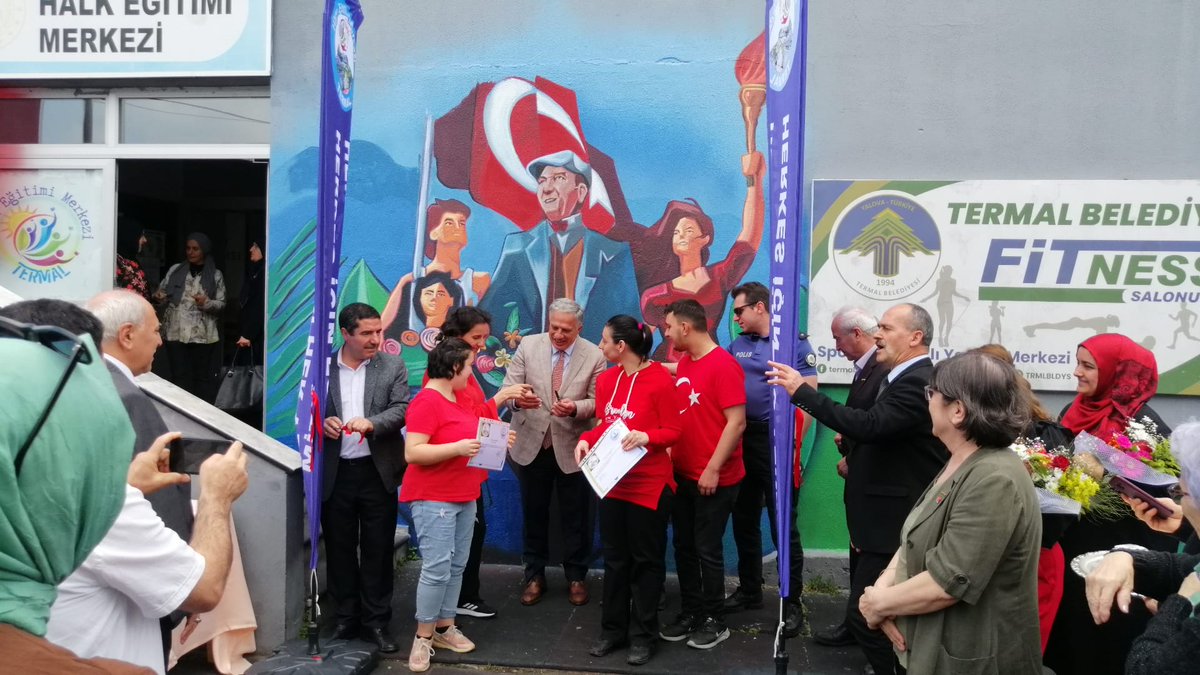 İlçemiz Halk Eğitimi Merkezi Müdürlüğünün dur durak bilmeyen faaliyetlerinden  Engelsiz bireylerin sergisi muhteşemdi. Sergiye Belediye Başkanı Sinan Acar, İlçemiz Milli Eğitim Müdürü Hüseyin Özel, siyesi parti temsilcileri, daire müdürleri ve çok sayıda vatandaş katıldı.