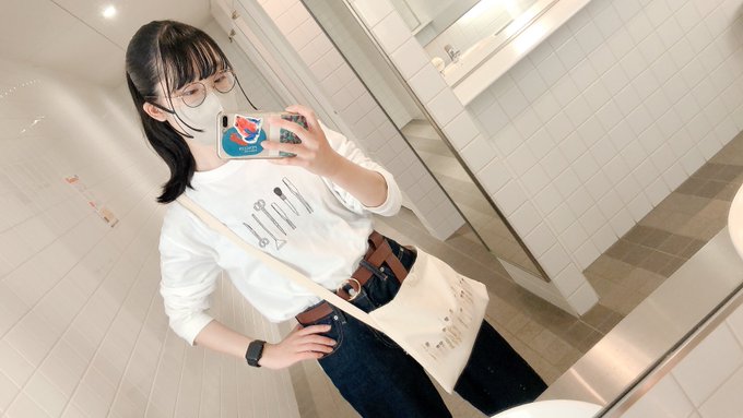 「洗面所 白いシャツ」のTwitter画像/イラスト(新着)