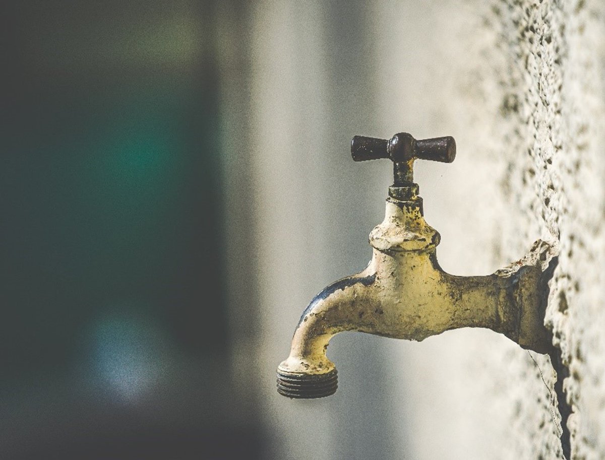 360ONEAsset's tweet photo. Imagine a world where water is scarce. A world where access to water can make or break a community. India is now grappling with this reality.

Dhruv and Parijat of @360ONEAsset explore factors that have contributed to India's ongoing water crisis.

https://t.co/NPNcsV92Xa https://t.co/3jy06leU7j