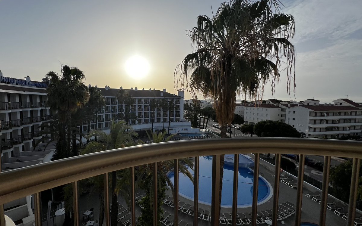 Good morning from Costa Daurada 🌴☀️

We are here for 3 nights staying in Hotel Best Cambridge with a lovely group of media. Stay tuned into our posts and stories to see what we get up to! 

#costadaurada #costadorada #spain #cambrils #hotelcambrils #travel @costadauradatur