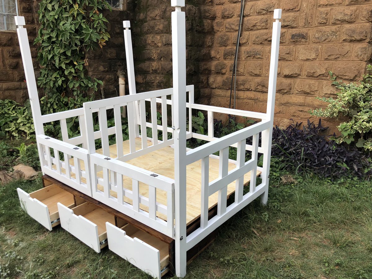 lialijoseph's tweet photo. FIt ’em babies in, then easily shift to a full 4x6 bed once they grown.

#twin #cot
#beds

#Ask_And_It_Shall_Be_Carved

#LiaLi’s
#Carving_Smiles https://t.co/P1BAds9B7x