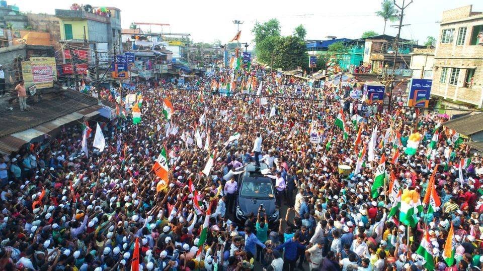 MahatabHussai15's tweet image. শালবনী থেকে গড়বেতা জন জোয়ার। এত মানুষের ভিড় প্রমাণ করে বাংলা তৃণমূলকেই চায় #AbhishekAitc
 
#TrinamooleNaboJowar
#JonoSanjogYatra
#FAM4TMC