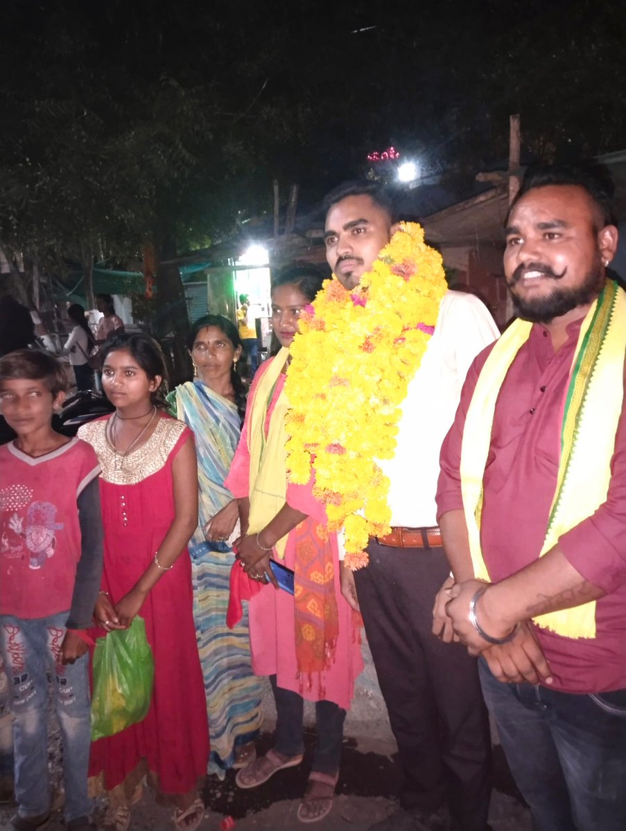 मंदसौर पहुंचने पर जयस साथियों द्वारा स्वागत किया गया। आभार। जोहार।
