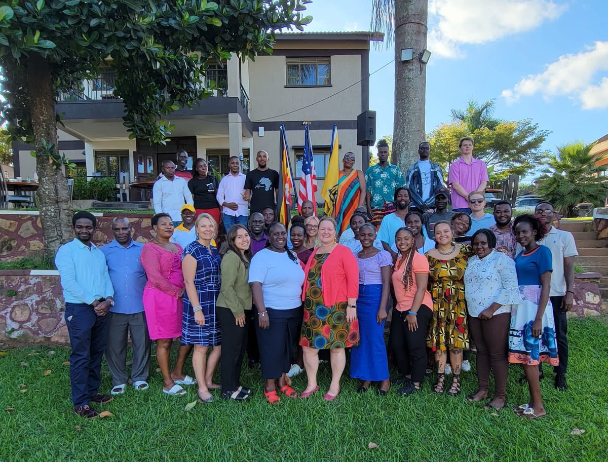 So grateful to all who joined to celebrate & engage with our students on their last day in #Uganda. We had such a great time! #KSUganda #INTEGHRALhub #TOPOWAproject #studyabroad #partnerships #studentsuccess #UYDEL  
🙏🏿🙏🏼💛🌍🇺🇬