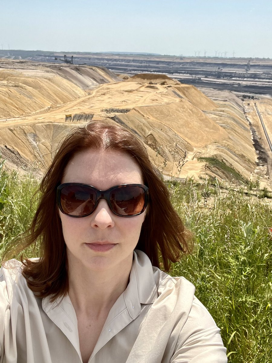I visited a German coal mine yesterday after @letsreplanet conference with my fellow replaneteers. It was a surreal experience: people eating ice cream and taking happy selfies, RWE-propaganda eveywhere #Energiewende #ClimateCrisis