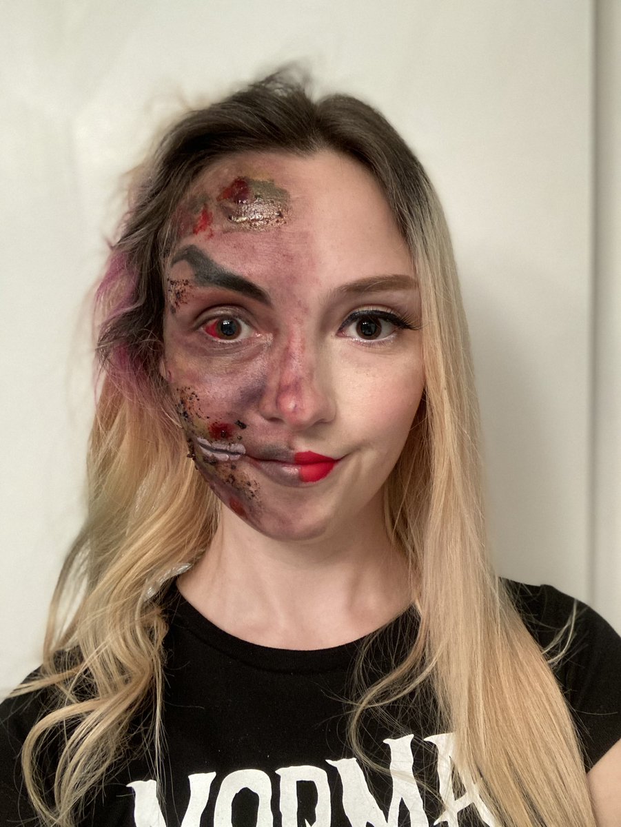 Feeling Two-faced? 
#twofaced #cosplay #spfxmakeup #makeup #cosplaygirl