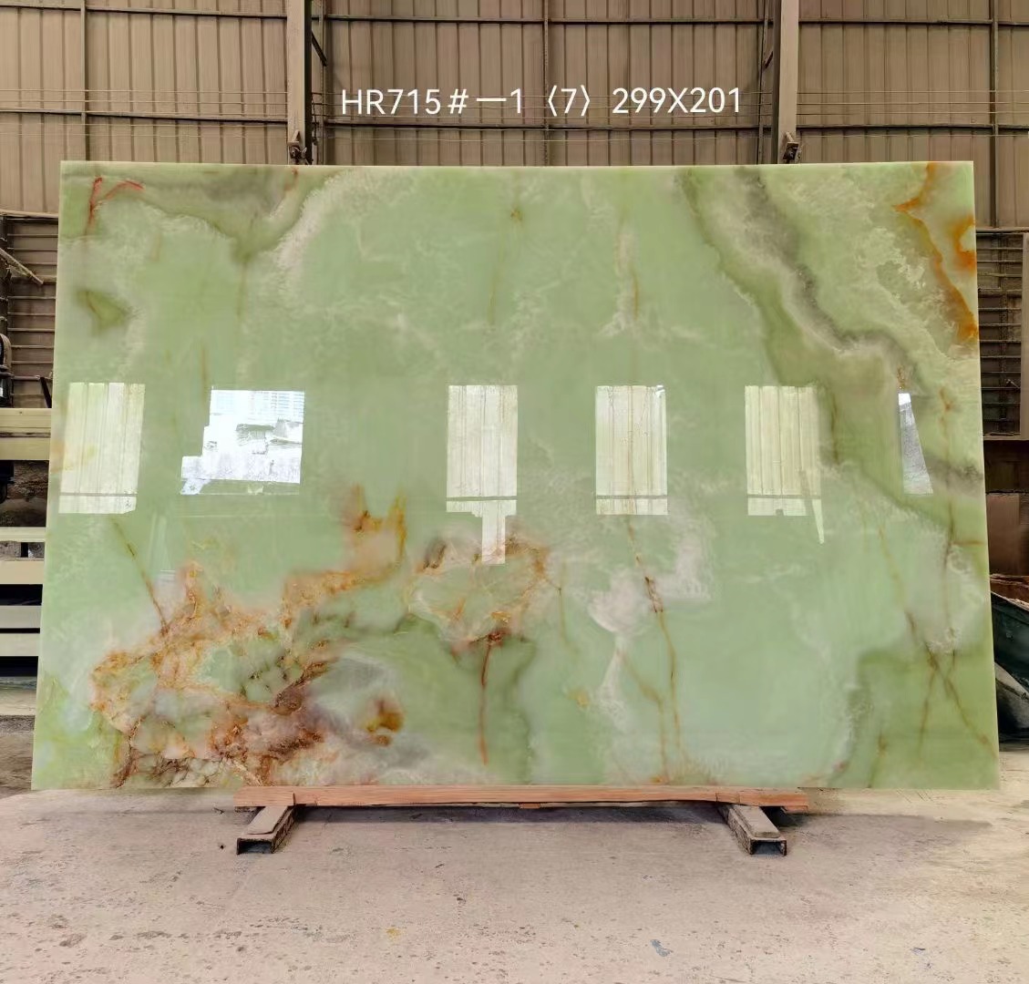 Green onyx
 #onyxcube #onyxcoffeetable #stonecoffeetable #stonetable #stonetables #luxurytable #pinkonyx #pinkonyxtable #greenonyx #blueonyx #yellowonyx
#onyxcube #onyxstone #marblebathroom #marblebox #homedecor #interiordesign #bedsidetable #bedsidelamp #marbleslab #marblehome