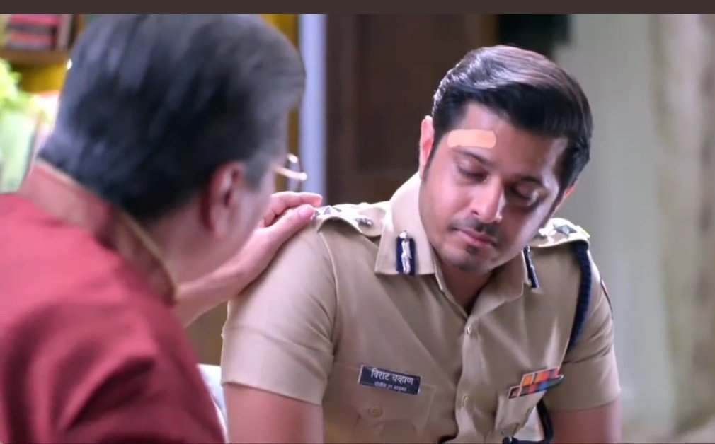 #GhumHaiKisikeyPyaarMeiin
Makers, if you want to show V ddp, show some introspection about how he treated Sai when he came to know that Sai was alive. In Sai's presence,  how he tagged P as his wife everywhere. How he tried to rub p on Sai and Savi's lives.