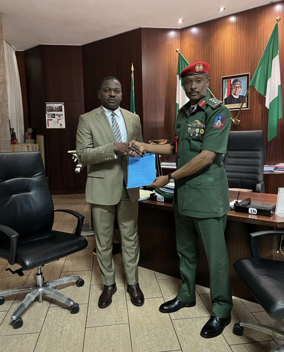 BREAKING: President-elect, Bola Tinubu’s ADC, Lt-Col Nurudeen Alowonle Yusuf officially takeover ADC’s Office from Outgoing ADC to President Buhari, Col YM Dodo