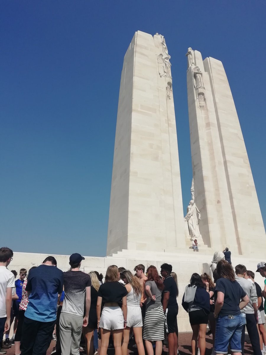 Tranby_History's tweet photo. Vimy Ridge Memorial in honour of the four Canadian Regiments who fought bitterly here in April 1917. Look for the symbolic "Breaking of the Sword". @Tranby_school #inspiringsubjectpassion https://t.co/uDeGKeQ3rY