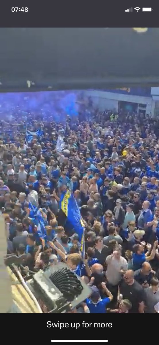 ALANMYERSMEDIA's tweet photo. Cup of tea, reflecting on the day, we as fans refuse to let this club fall! 💪💪💙💙 #CountyRd #Everton #Toffees https://t.co/ZmN6lPTvzu