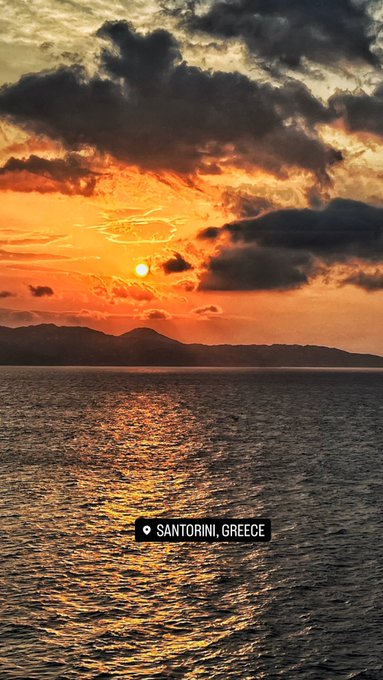#Santorini sunrise https://t.co/v6ec5568ex