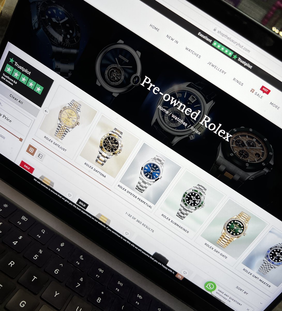 Check out our website for all the latest stock. 🔥
.
#rolex #rolexwatch #theluxuryhut #luxury #luxurywatches #preownedwatches #luxuryhut #hattongardensuite #London