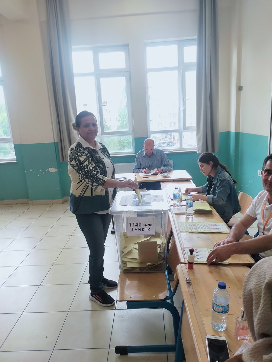 Çok şükür rabbime kazandık çocuklarimla seninleydik reis hainlere karsi 🇹🇷🇹🇷👏👏