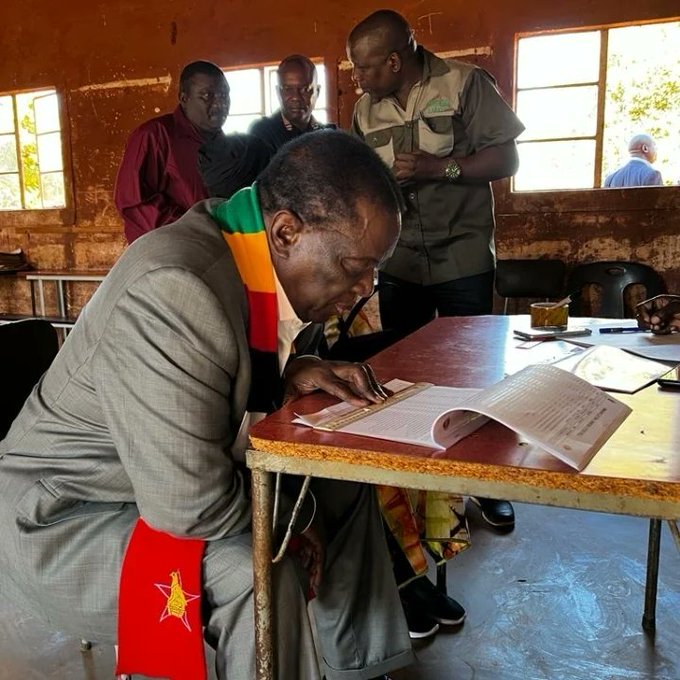 faz_trust's tweet image. A Meek, Humble Zimbabwean.
Remember to go and exercise your Constitutional right and inspect the voters roll to ensure that all your details are correctly captured
#EDWorks
#leavingnooneandnoplacebehind
#5MoreYears