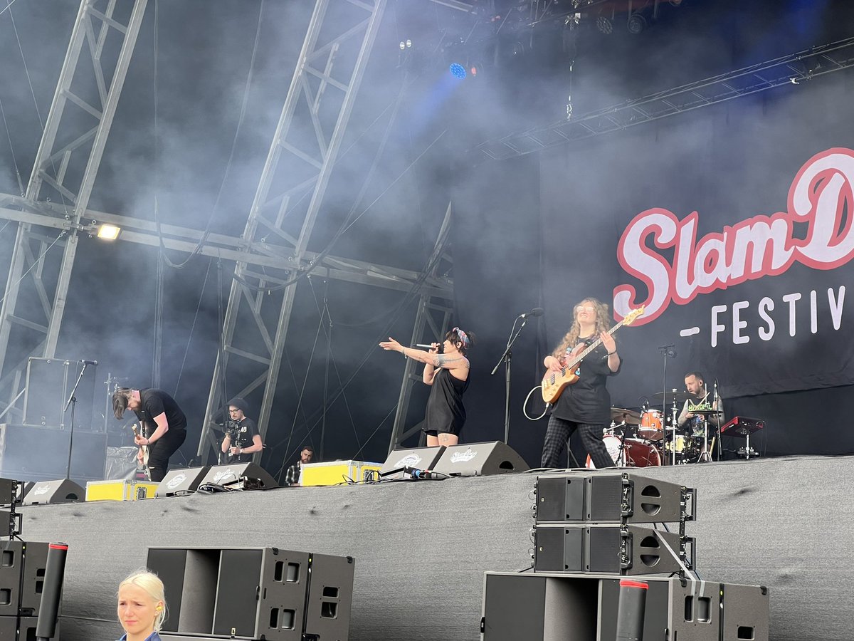 mark_frazer33's tweet photo. Can’t think of a better opening act than @MillieManders at @SlamDunkMusic  (though I can’t wait to see them getting a higher billing) https://t.co/bXM73p08ai