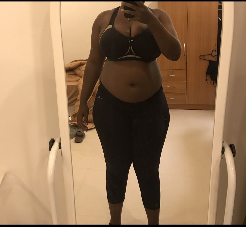 mon_aee's tweet photo. A lot of you guys wanted to know how I dropped my body fat so here are my Top 5 Tips for Fat Loss - A Thread 🏋🏾‍♀️🔥 https://t.co/1EmGoqh5M8