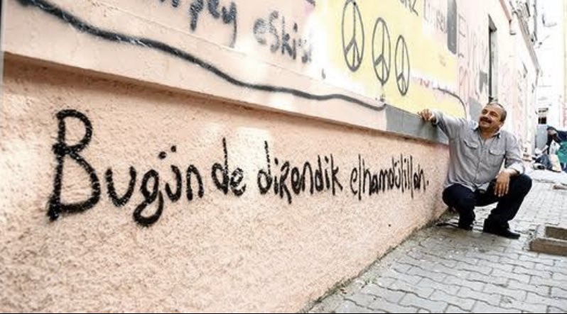 Bir gün  dönüp geçmişe baktığınızda, mücadelelerle geçen yılların hayatınızın en güzel yılları olduğunu fark edeceksiniz. 

~Freud

Rojbaş &amp; Günaydın