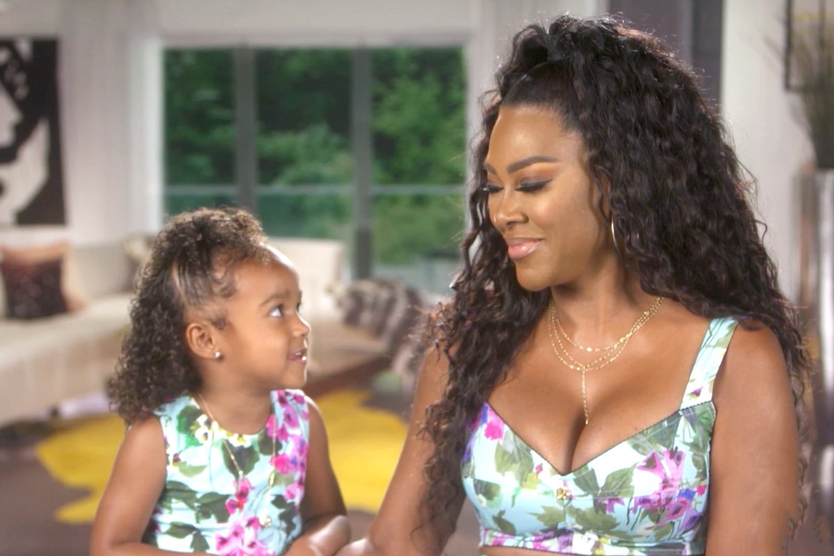 I think we need to not make any comment about Kenya having her child at work - she quite openly talks about not having a village & not having an easy time co-parenting a lot of us are in this situation - she had her child in the place she thought was the safest. 
#RHOA