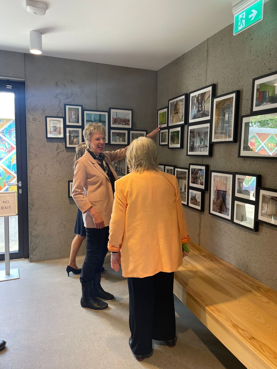 ivanabacik's tweet photo. With the great @labour team in #Kilkenny ⁦@andrea_cleere⁩ ⁦@seanohargain⁩ &amp; Cllr Tomas Breathnach - thrilled to get a wonderful tour of the amazing ⁦@butlergallery⁩ #ButlerGallery https://t.co/f7yaJvJR7h