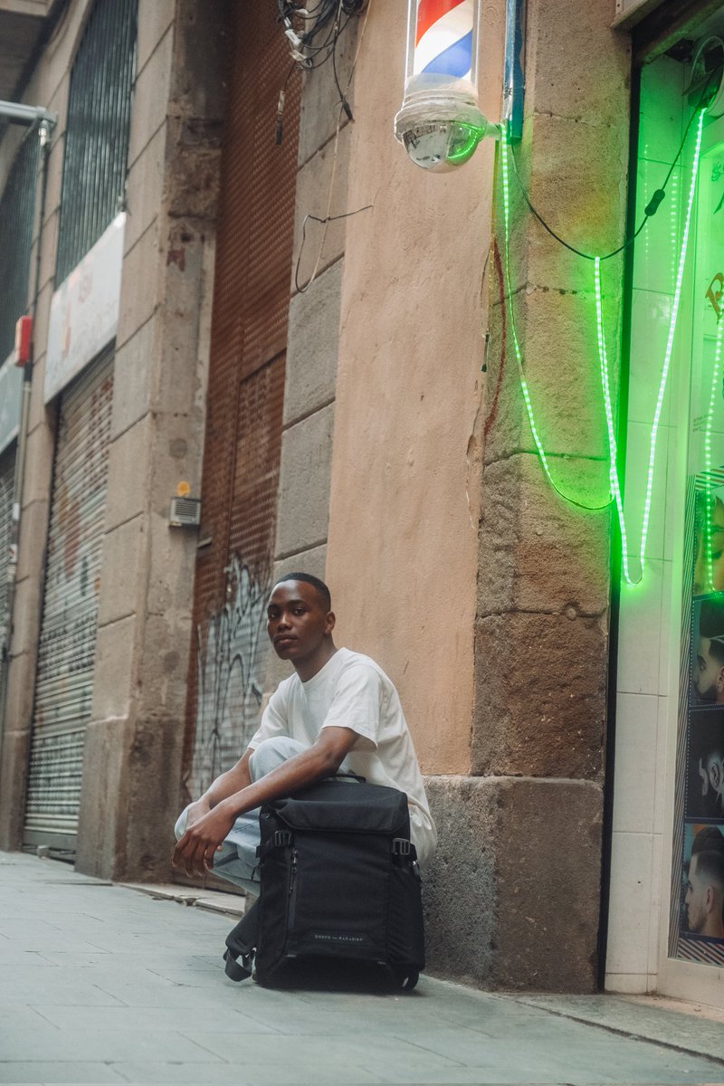 GM ❤️

Urban jungle vibes 🌴 Our Jungle Backpack spotted in the vibrant Barcelona streets, a blend of wild spirit and city charm. Illuminate your adventures, one LED-lit street at a time. 🎒💡#BoredInParadise #UrbanAdventurer #BarcelonaNights #JungleBackpack