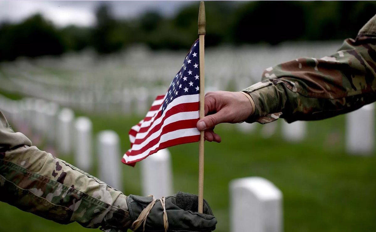 May we never forget why we're able to enjoy time with family today.

#memorialday #neverforgetthefallen