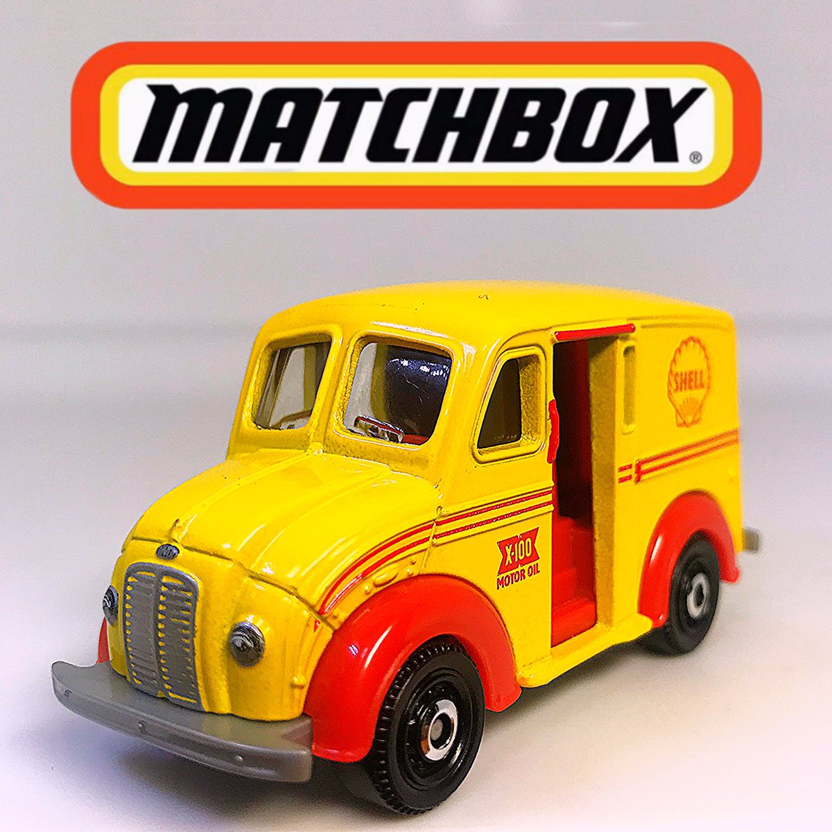 QsfdhjhIN511677's tweet photo. #マッチボックス
#ミニカー 
#divco https://t.co/p6BkKFuQtr