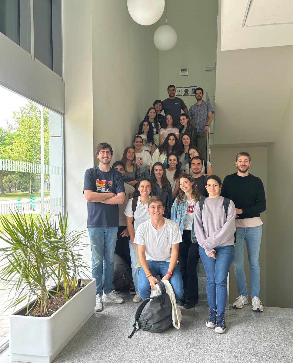 👩‍🎓🧑‍🎓👨‍🎓During the sessions, they received training from our excellent team of professionals on different optical characterization techniques and micro and nanofabrication. #BiomedicalEngineering #Education #ProfessionalTraining
#AcademicCollaboration