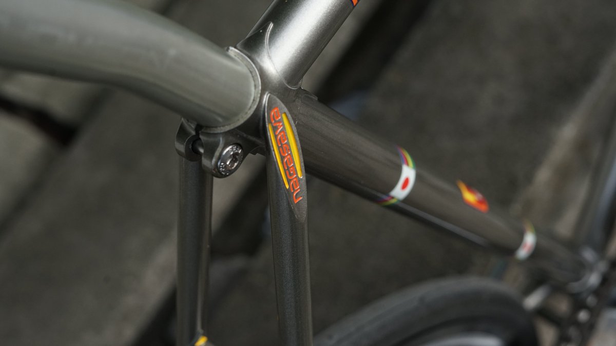 deetoh's tweet image. Sadly have to let it go.. WTS #Frameset only! #Nagasawa gunmetal in 52 size. No dent. Mint condition. Price by PM :) #fnfjb