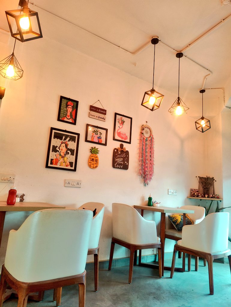 droma_sangge's tweet photo. My Favourite Cafe in town @dejabrew opposite Benjamin Hotel,Papunallah....❤️ Ambience,Dishes & everything here is great👌
#DoVisit🫰
#PromoteLocalEntrepreneur https://t.co/n5bc9uYrCd