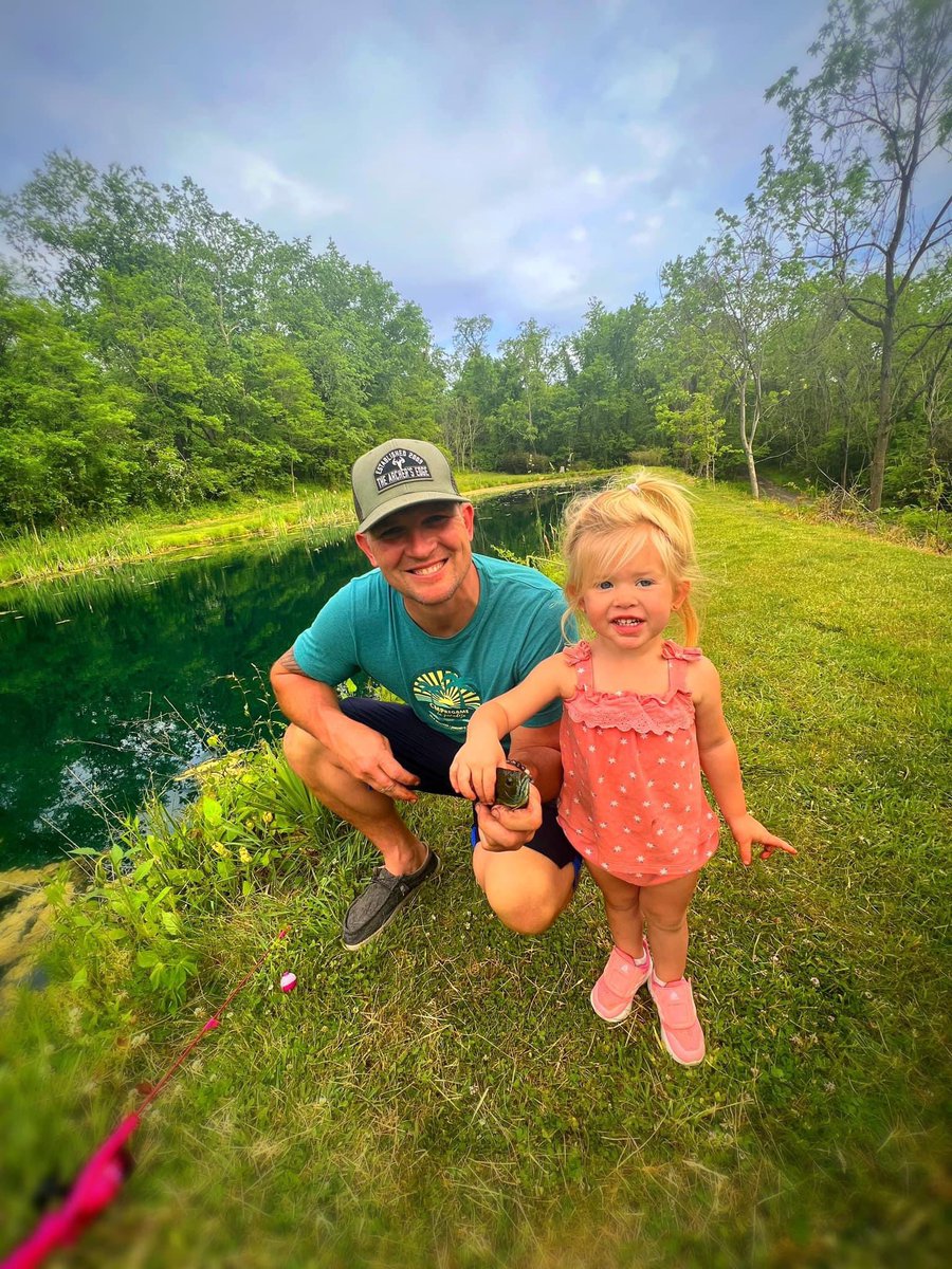 derek8707's tweet photo. Took my little buddy to do some Memorial Day fishing! #GirlDad #girlsthatfish https://t.co/Pcy0bBZquv