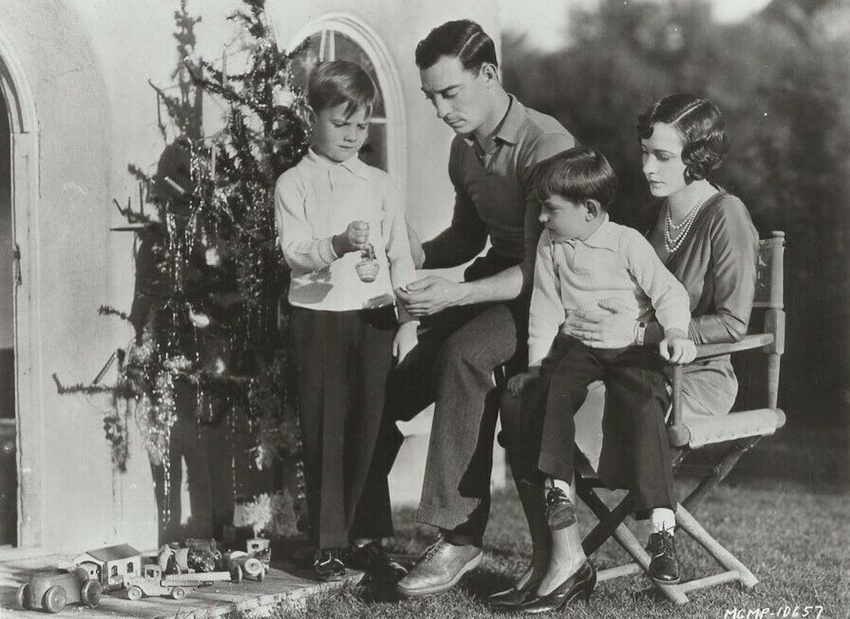 Buster Keaton on Twitter "From a Christmas 1928 photo shoot at their