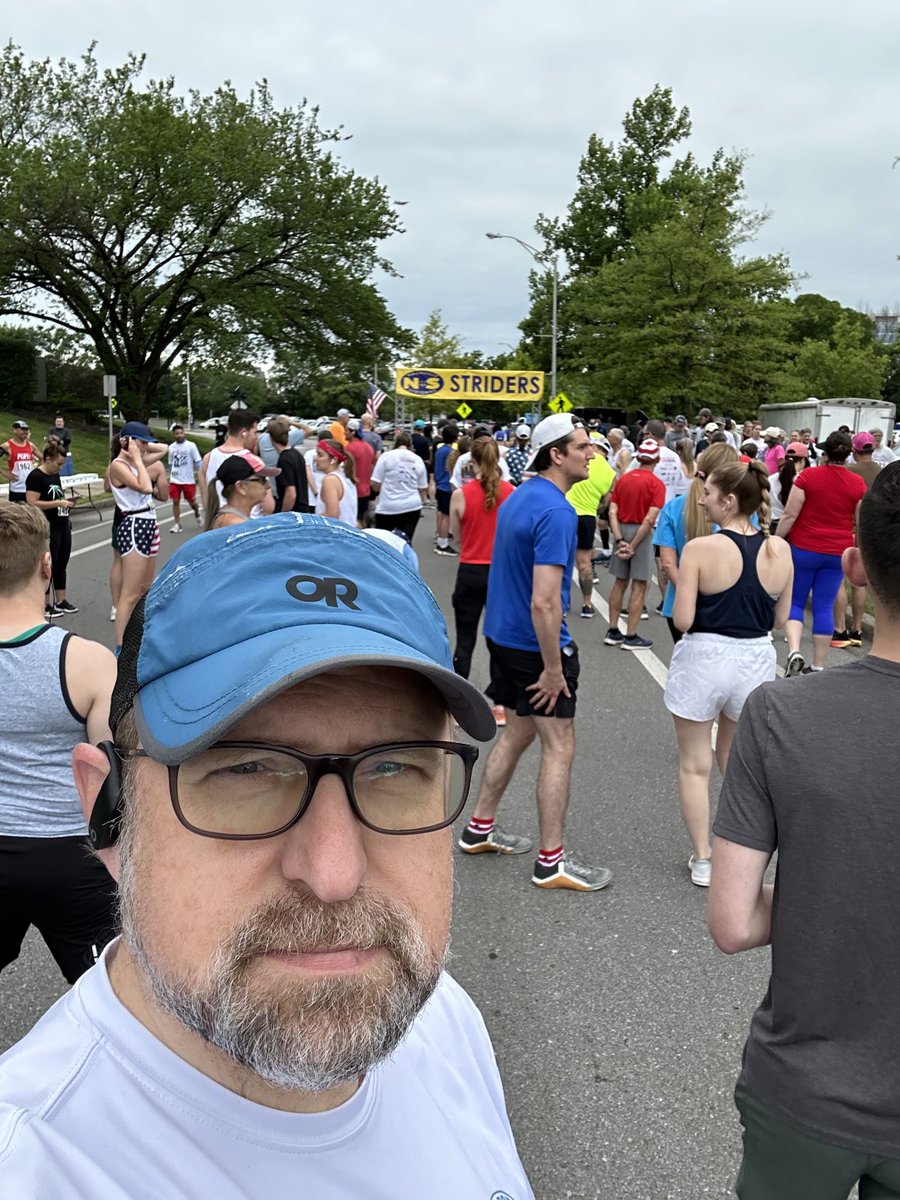 Lining up for a chilly Memorial Day 5K around Fort Negley and the Nashville City Cemetery