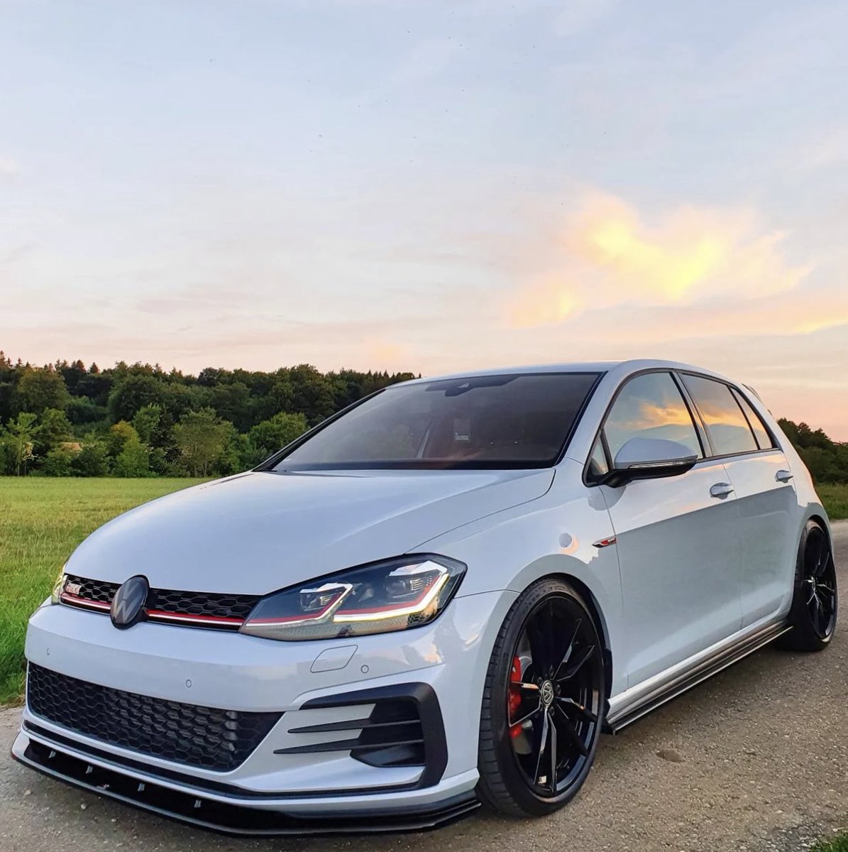 carpxrnpicx's tweet photo. Golf GTI https://t.co/hbUCweSDYN