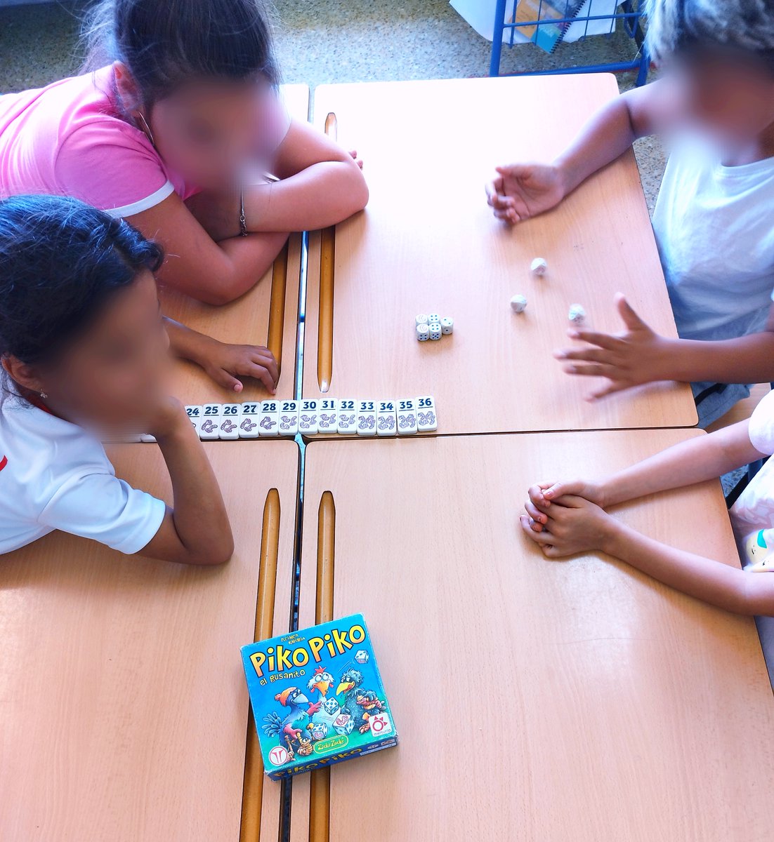 AFIM21_alm's tweet photo. El pasado viernes en el CEIP Ángel Suquía trabajamos las habilidades socioemocionales.
Nuestr@s JDJ de @fundlacaixa nos han sido de gran ayuda.
¡¡Nos vemos el viernes!!
#conectarjugando
#ProgramaImpulsa
#PROA+tranformate
@brainpicnic_games
@ludattica
@mercuriodistribuciones https://t.co/oYhHwZZyIB